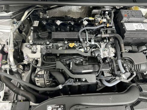 Used 2025 Toyota Corolla LE FWD image 31