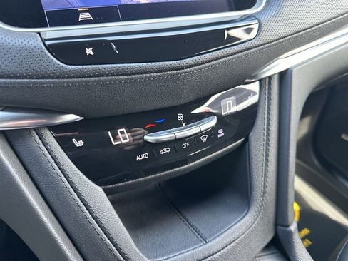 Certified 2023 Cadillac XT5 Luxury w/ LPO, Floor Liner Package image 18