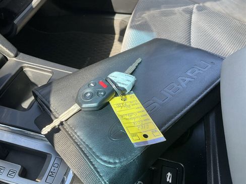 Used 2018 Subaru Outback 2.5i Premium AWD/4WD image 25