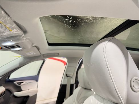 New 2026 Buick Envision Avenir image 10