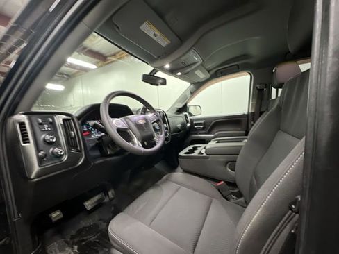 Used 2018 Chevrolet Silverado 1500 LT w/ All Star Edition image 10