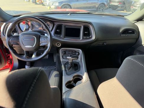 Used 2022 Dodge Challenger R/T image 17