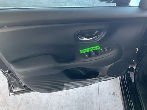 New 2026 Honda HR-V LX image 4