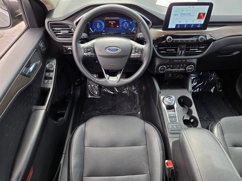 Certified 2020 Ford Escape Titanium FWD image 12