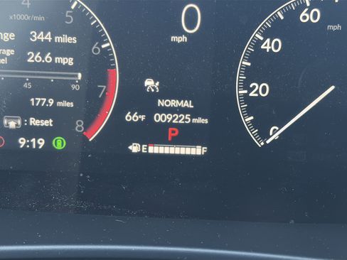 Used 2025 Honda CR-V LX image 23