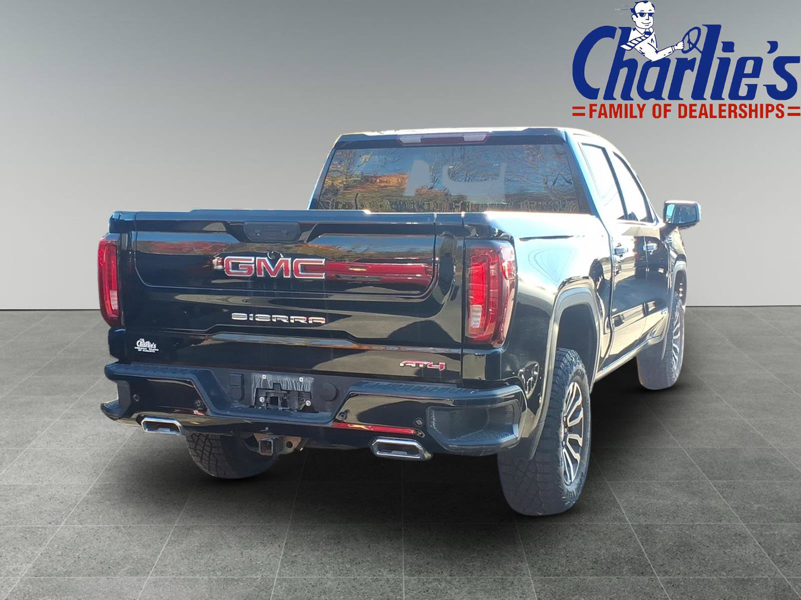 Used 2023 GMC Sierra 1500 AT4 AWD/4WD image 4