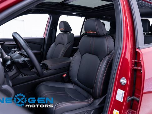 Used 2025 Honda Pilot TrailSport image 24