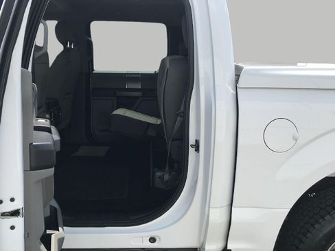 Used 2018 Ford F150 XLT w/ Equipment Group 302A Luxury AWD/4WD image 16