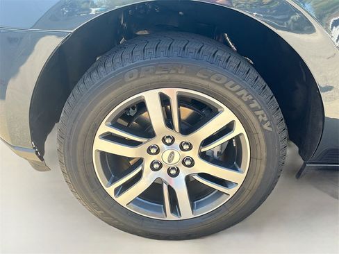 Used 2024 Ford Expedition Max XLT image 32