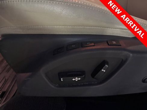 Used 2017 Volvo XC60 T5 Inscription w/ Preferred Option Package image 11