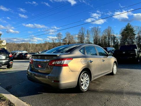 Used 2015 Nissan Sentra SV w/ Style Package image 5