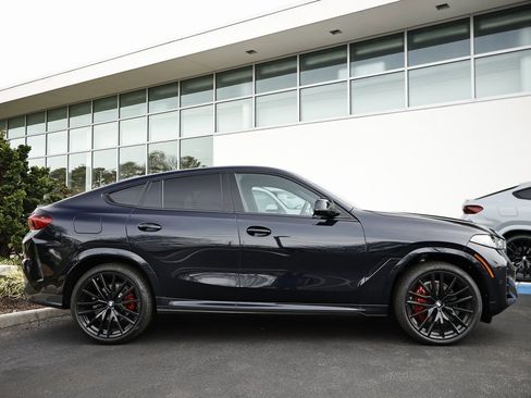 New 2026 BMW X6 xDrive40i w/ Climate Comfort Package image 4