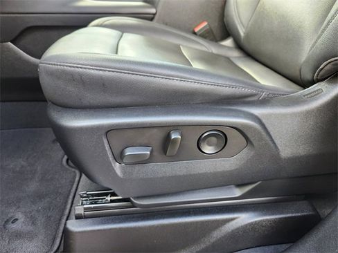 Used 2022 Chevrolet Tahoe LT w/ Luxury Package image 10