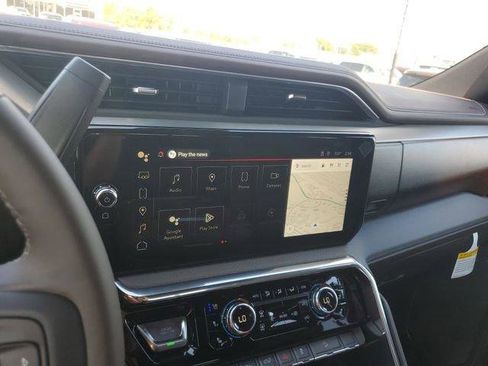 New 2026 GMC Sierra 2500 Denali w/ Denali Reserve Package AWD/4WD image 15