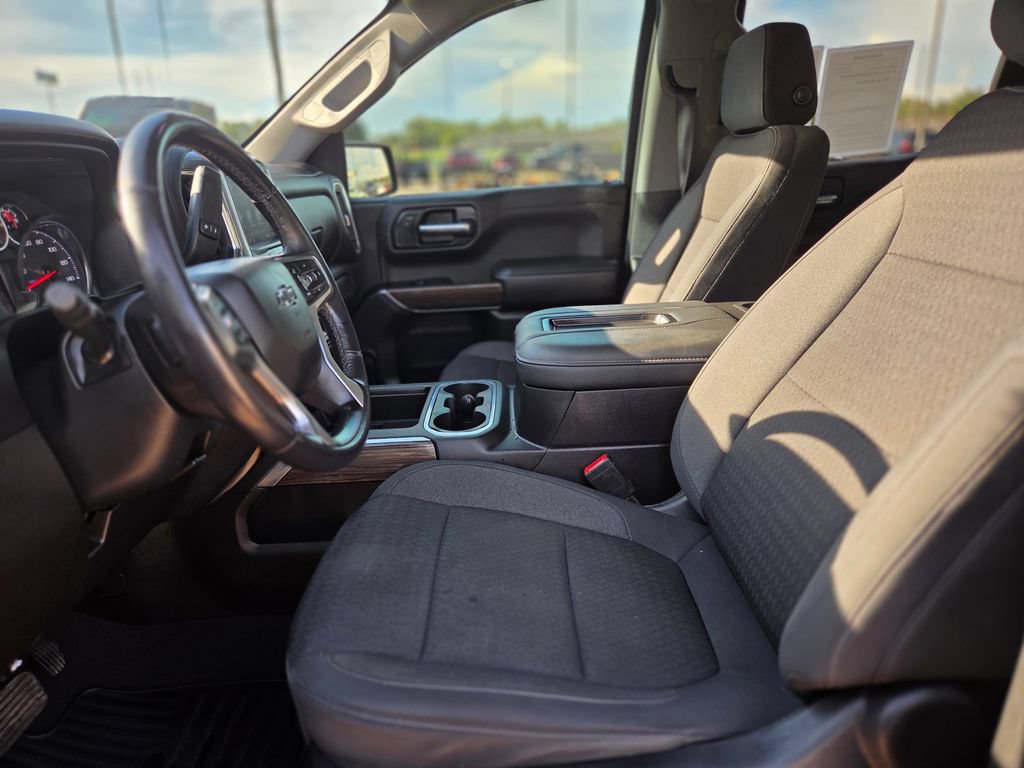 Used 2021 Chevrolet Silverado 1500 RST w/ Redline Edition AWD/4WD image 15