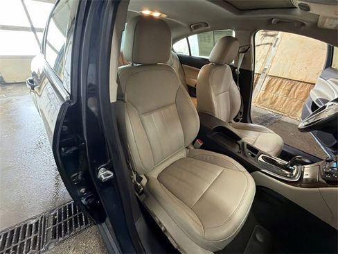 Used 2013 Buick Regal Premium image 24