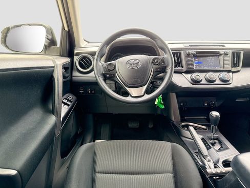 Used 2017 Toyota RAV4 LE image 33