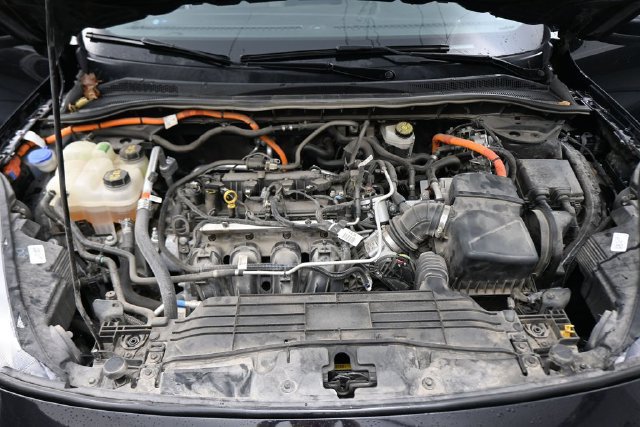 Used 2021 Ford Escape SE w/ SE Sport Appearance Package FWD image 12