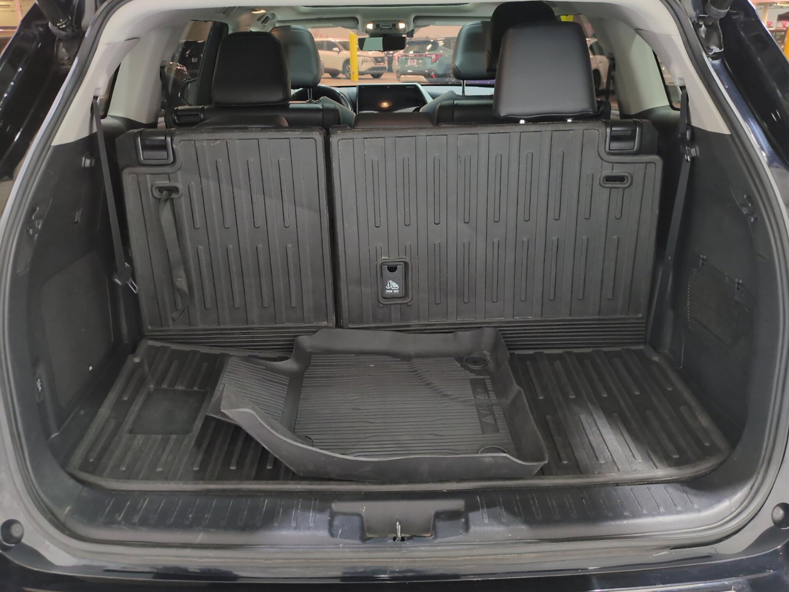 Used 2021 Toyota Highlander Platinum AWD/4WD image 14