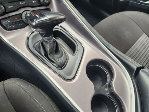 Used 2022 Dodge Challenger GT image 19