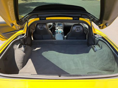 Used 2011 Chevrolet Corvette Coupe w/ Preferred Equipment Group RWD image 20