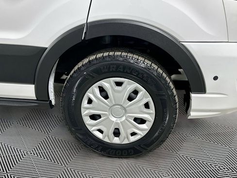 Used 2024 Ford Transit 350 XLT RWD image 23