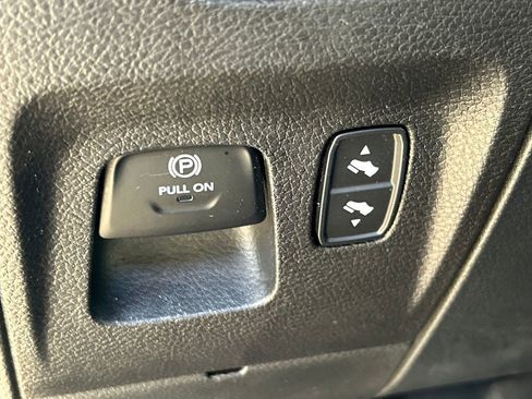 Used 2022 RAM 1500 Lone Star image 25