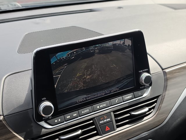 Used 2025 Nissan Altima 2.5 SV FWD image 24