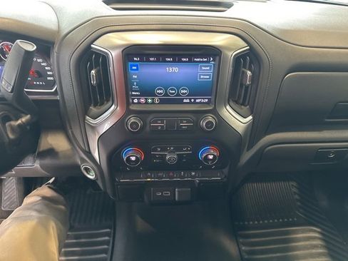 Used 2020 Chevrolet Silverado 1500 RST image 10