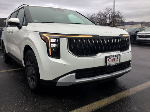 New 2026 Kia Carnival EX image 1