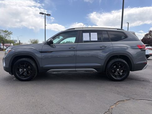 Used 2024 Volkswagen Atlas Peak Edition SE AWD/4WD image 11