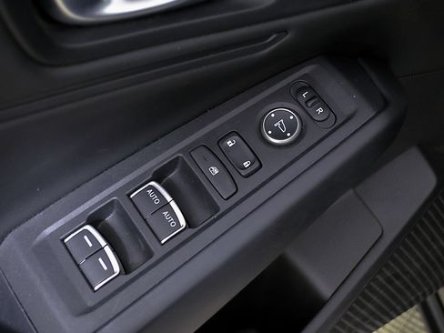 Used 2023 Honda Accord EX image 19