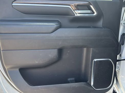 Used 2024 Chevrolet Silverado 2500 LT AWD/4WD image 13
