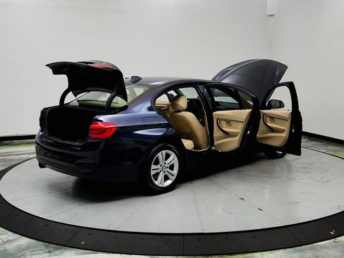 Used 2016 BMW 328i xDrive Sedan AWD/4WD image 11