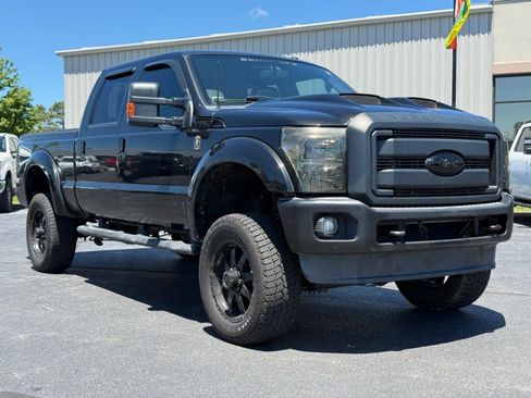 Used 2014 Ford F250 Lariat w/ Lariat Ultimate Package AWD/4WD image 2