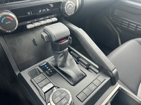 New 2025 Toyota Tacoma TRD Off-Road image 15