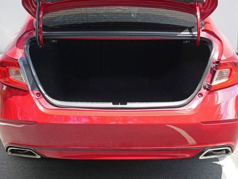 Used 2019 Honda Accord Sport image 9