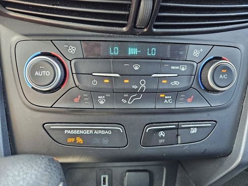 Used 2018 Ford Escape SE FWD image 20