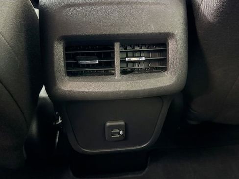 Used 2024 Chevrolet Equinox LT image 25