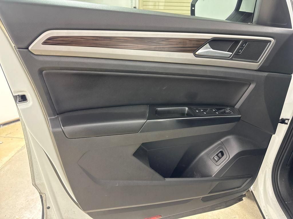 Used 2021 Volkswagen Atlas SE AWD/4WD image 17