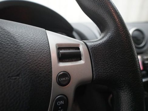 Used 2012 Nissan Rogue SV image 18