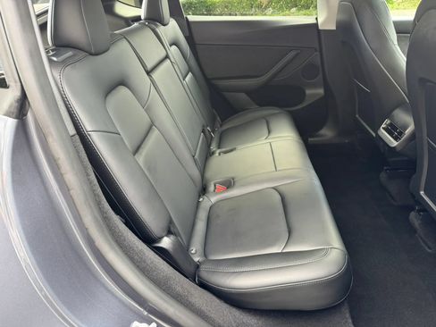 Used 2023 Tesla Model Y Long Range AWD/4WD image 26
