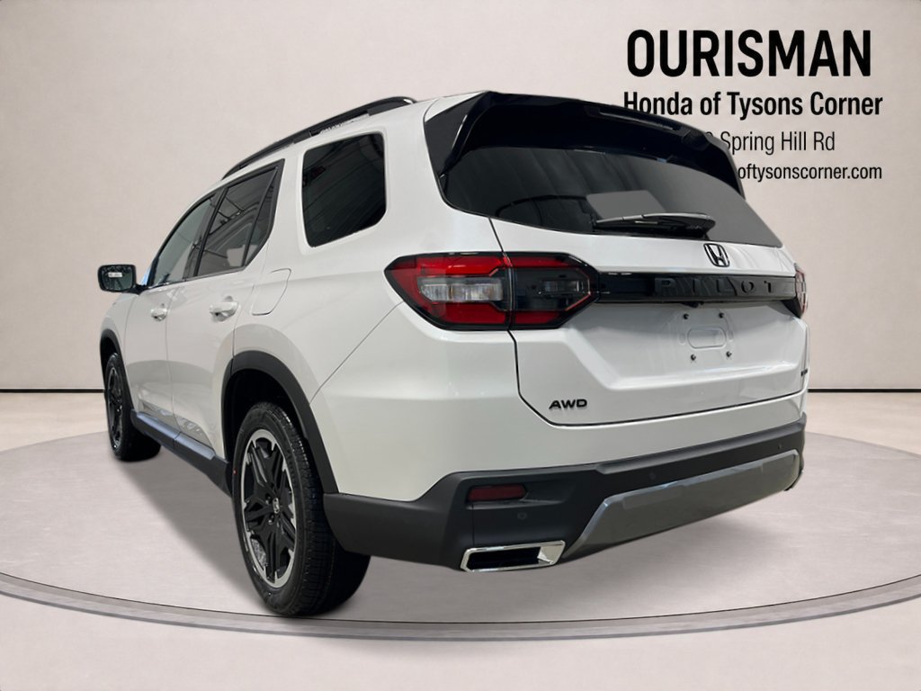 New 2026 Honda Pilot Touring image 5