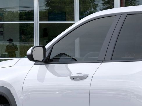 New 2026 Chevrolet Equinox LT image 12