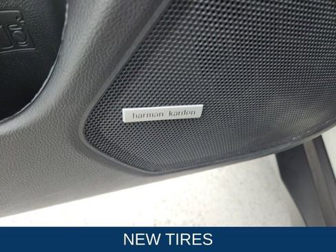 Used 2018 Subaru Outback 3.6R Touring image 5