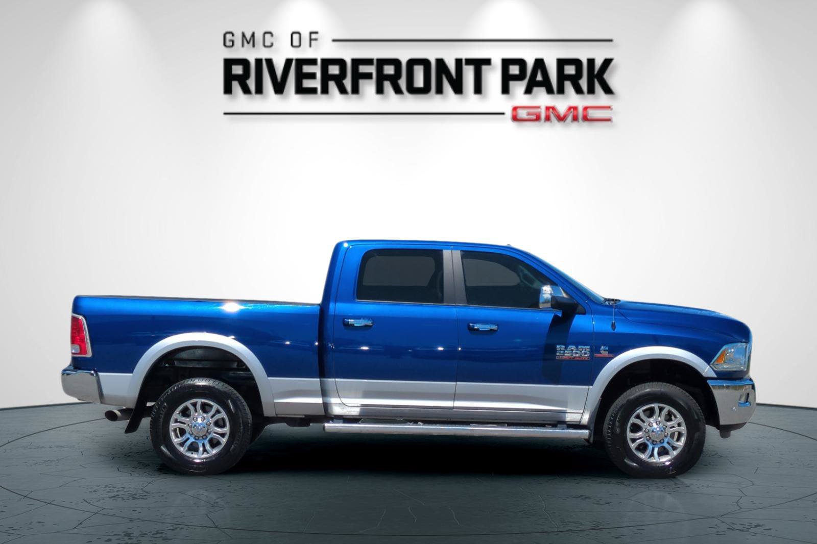 Used 2016 RAM 2500 Laramie w/ Protection Group AWD/4WD image 2