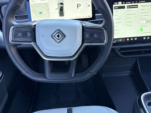 Used 2025 Rivian R1T Adventure image 18