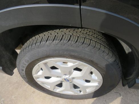 Used 2020 Subaru Forester Premium w/ Alloy Wheel Package image 26