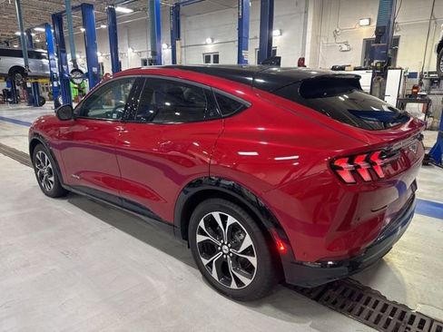 Used 2022 Ford Mustang Mach-E Premium image 6