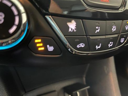 Used 2017 Chevrolet Cruze LT image 29